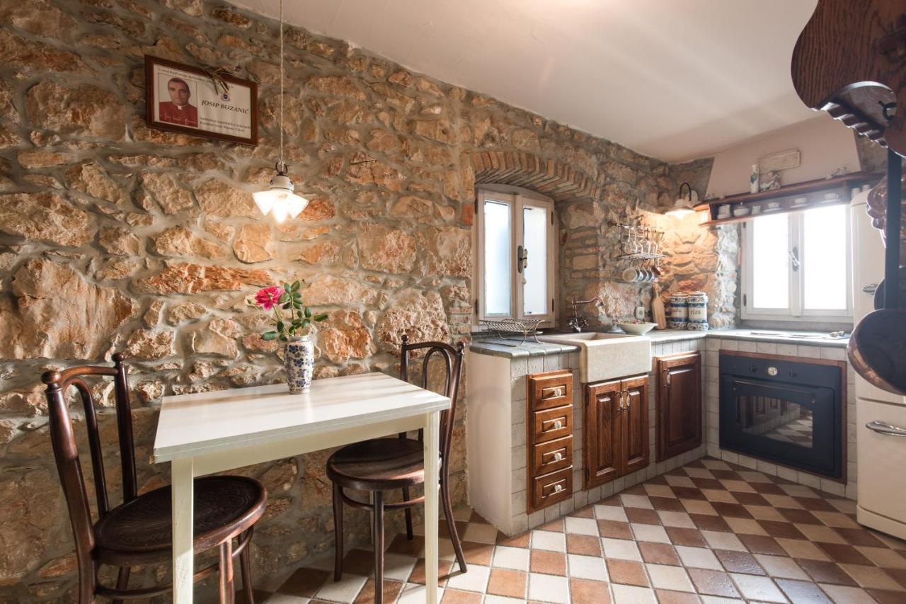 Holiday Home Bozanic Vrbnik Exterior foto